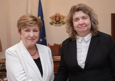 Наталия Киселова се срещна с Кристалина Георгиева