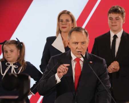 Окончателно: Десният Карол Навроцки печели изборите за президент в Полша