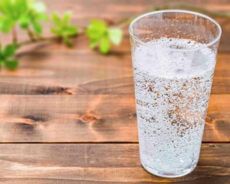 Проучване сочи, че се отслабва с газирана вода