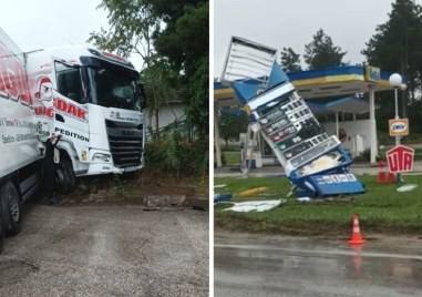 Проверката на транспортната фирма чийто водач се вряза в бензиностанция
