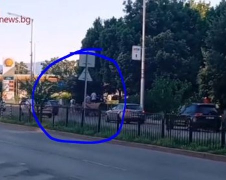 Забрана ли? Каруца шпори по ключов булевард в час пик в Пловдив ВИДЕО
