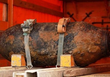Евакуират около 20 хил. души заради неизбухнали бомби в Германия