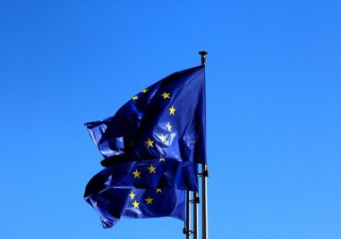Фон дер Лайен и комисарят по икономиката поздравиха България след положителните доклади