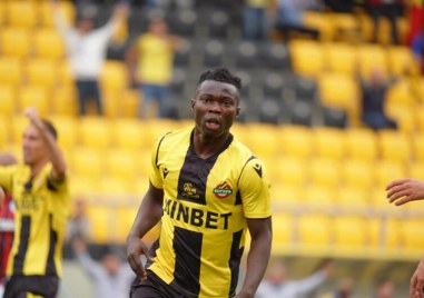 Бившият футболист на Ботев Пловдив официално подписа с Видзев Лодз