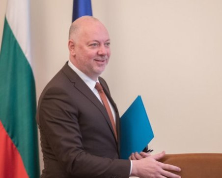 Росен Желязков: Въвеждаме еврото плавно, не стихийно