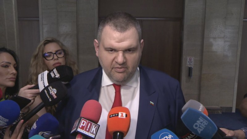 Делян Пеевски: Призовавам да свалим имунитетите на