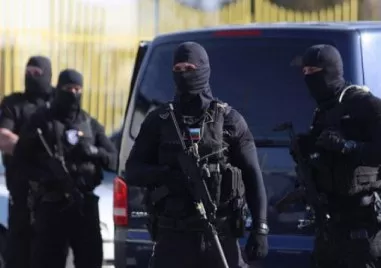 Мащабна акция на ГДБОП, ДАНС и Гранична полиция срещу канал за трафик на мигранти в 6 града