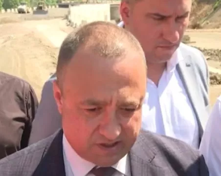 Отлагат за пореден път пускането на новите 15 километра от АМ 