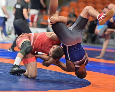 Пловдив приема Държавния личен отбор шампионат по борба