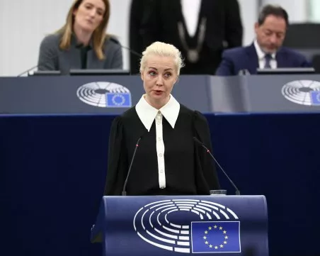 Юлия Навалная призова за борба до победа над Владимир Путин