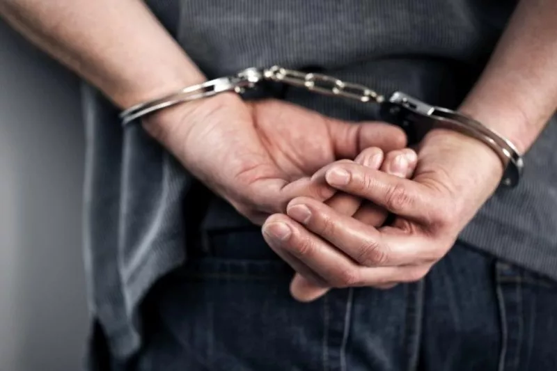 Задържаха млад мъж за бомбените заплахи в Кърджали