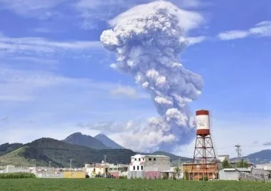 Властите на Гватемала започнаха евакуацията на жители от склоновете на