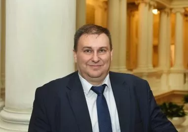 Емил Радев: Протестите срещу еврото амбицират европейските ни партньори да подкрепят България