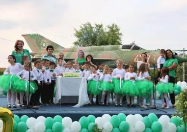 С тричасов празничен концерт ДГ Детелина в Строево отбеляза 60-годишен юбилей