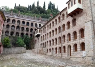 Професорът по сеизмология Ефтимиос Лекас предупреди за странна сеизмична активност