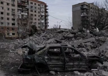 Жертвите в Харков на руските атаки тази нощ вече са три, двама загинали има в Херсон
