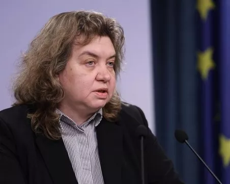 Киселова: Държавата не бива да отслабва позицията си за еврозоната