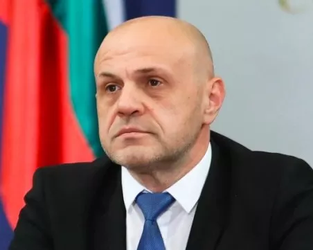 Томислав Дончев: Президентът очевидно готви политически проект
