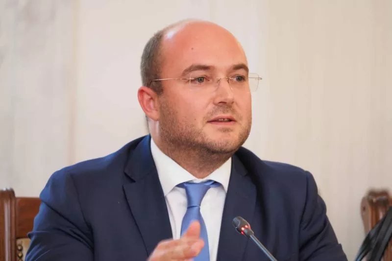 Министър Георгиев: Една от жените от дома в Ягода е с ампутирани ходило и пръсти заради гангрена