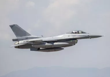 Адмирал Ефтимов: До края на годината ще имаме осем F-16. Пилотите са достатъчно