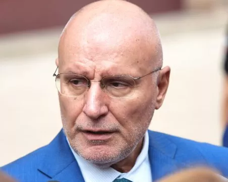 Димитър Радев: България няма да повтори гръцкия сценарий при влизането си в еврозоната