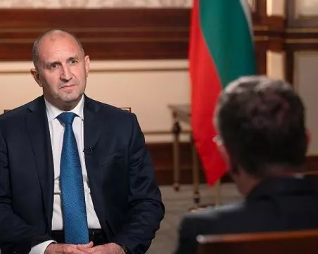 Радев пред CNN: Без референдум за еврото се подкопава доверието на българите към институциите