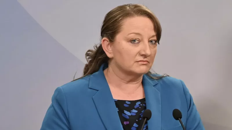 Деница Сачева: С нови социални услуги ще затворим нишата, в която са престъпниците