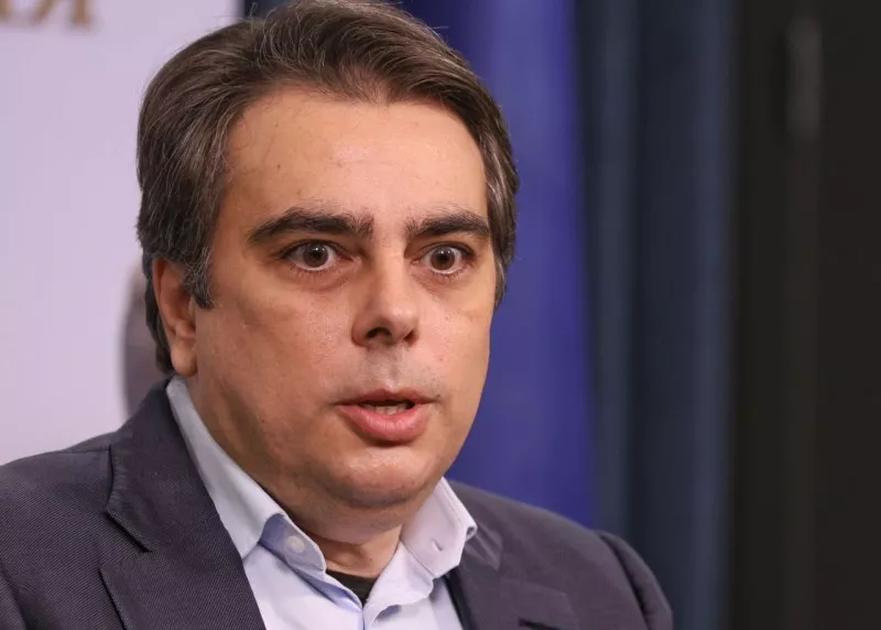 Фейсбук изтри Асен Василев