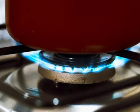 Мъж е с изгаряния след взрив на газова бутилка в апартамент в Хасково
