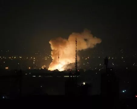 Иран заплаши с нападения над чужди военни бази и кораби, ако помагат на Израел