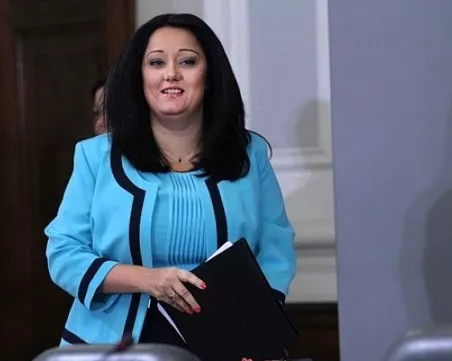 Лиляна Павлова за еврото: Страхът не е стратегия