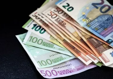 Финансовите министри на ЕС подкрепят влизането на България в еврозоната