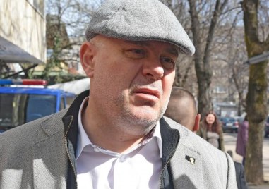 Печелиш ли бабите – печелиш и внуците: как Пепи Еврото създаваше имиджа на Гешев
