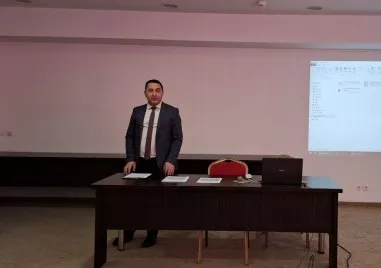 Зам. – кметът Хакъ Сакъбов откри работна среща за обновяване на сгради