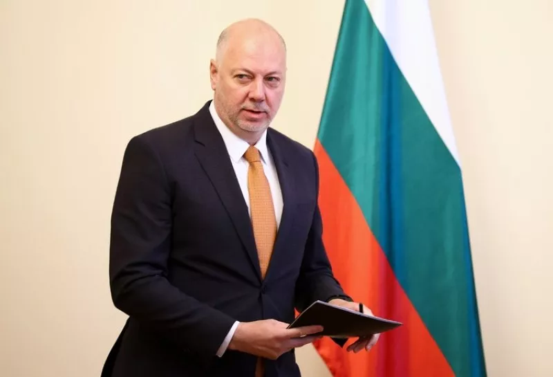 Росен Желязков отчете успешната евакуация на българи от Израел