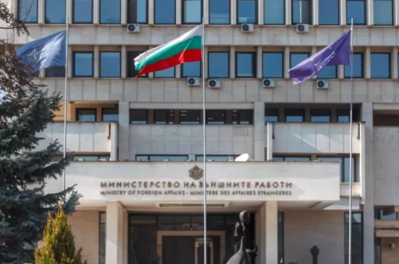МВнР: Двама български граждани бяха евакуирани от Иран