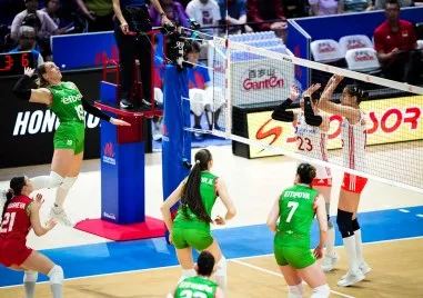 Волейболните националки имаха мачбол, но загубиха от Китай