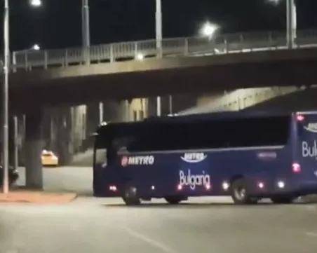 Трафик-рулетка до автогара Юг - рейсове кръстосват напряко натоварен булевард