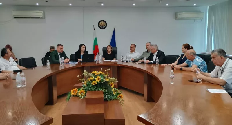 Областният съвет за тристранно сътрудничество предлага пакет от мерки за подобряване на грижата за възрастни хора