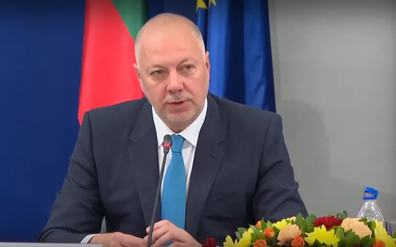Желязков на дискусия за еврото: Държавните органи следят за необосновано покачване на цените