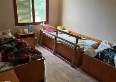 Социалният министър за „къщите на ужасите: Само 38 от 230 възрастни хора бяха взети от семействата си