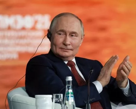 Путин: Руската икономика е силна, слуховете за смъртта й са преувеличени