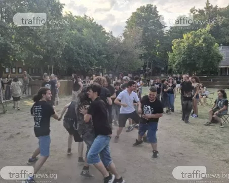 Втори ден здрав рок тресе Младежкия хълм