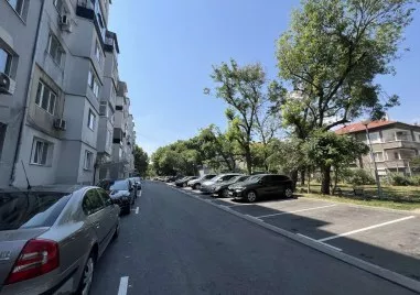 Преобразиха улица в „Южен, обновен е и паркингът край нея
