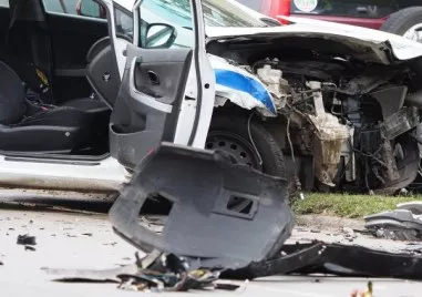 Трима души са загинали а 35 са ранени при 28