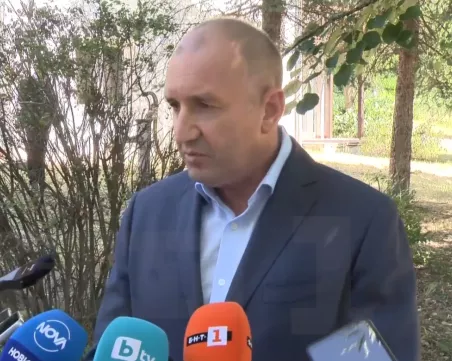 Румен Радев призова да не се допуска България да бъде въвлечена в ескалиращите конфликти
