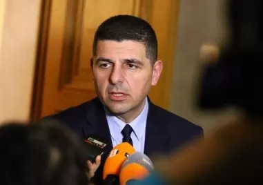 ДБ: Очакваме колегите от ПП да ни предложат ясен план за съществена промяна в кадровата им политика