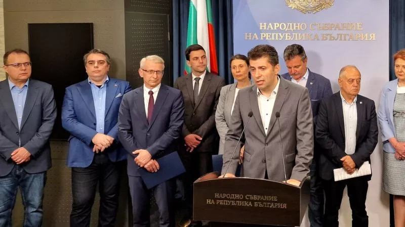 ПП-ДБ се събират на Коалиционен съвет след трусовете с напуснали съветници