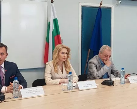 НАП, КЗК и КЗП обявиха данни от съвместните проверки в над 160 търговски обекта в 30 града