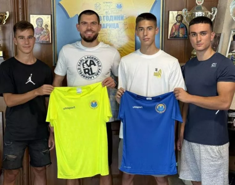 Марица взе изгонени играчи от Ботев
